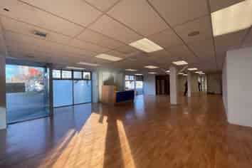 Exceptional Showroom Exposure