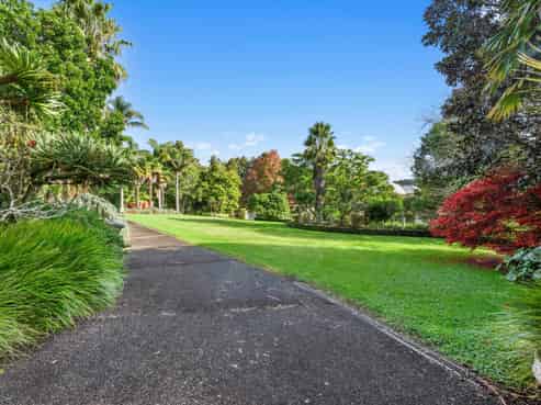 5 Tiffany Close, Totara Park