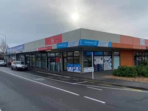 Ideal Retail/Office Space - For Lease
