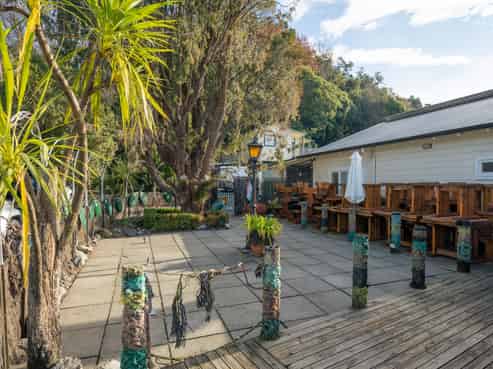 Live, work and play in iconic coastal town