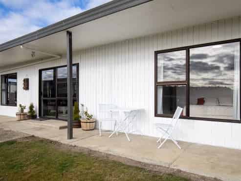 16 Marsh Road, Ettrick