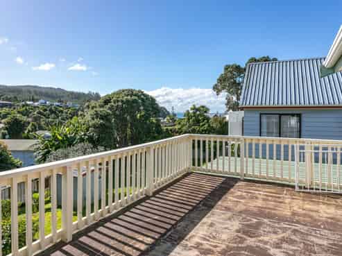 104 Titiro Place, Onemana