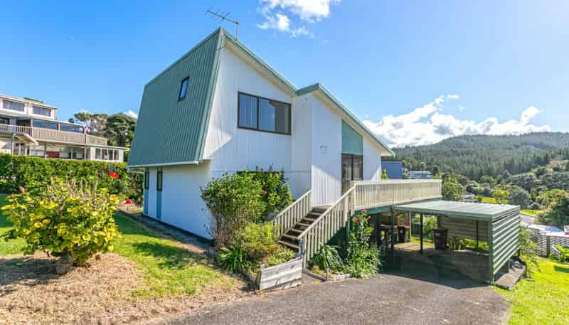 104 Titiro Place, Onemana