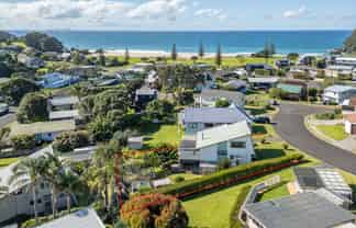 104 Titiro Place, Onemana