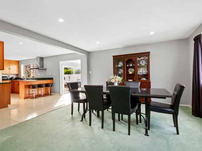 7 St Hildas Glade, Tawa