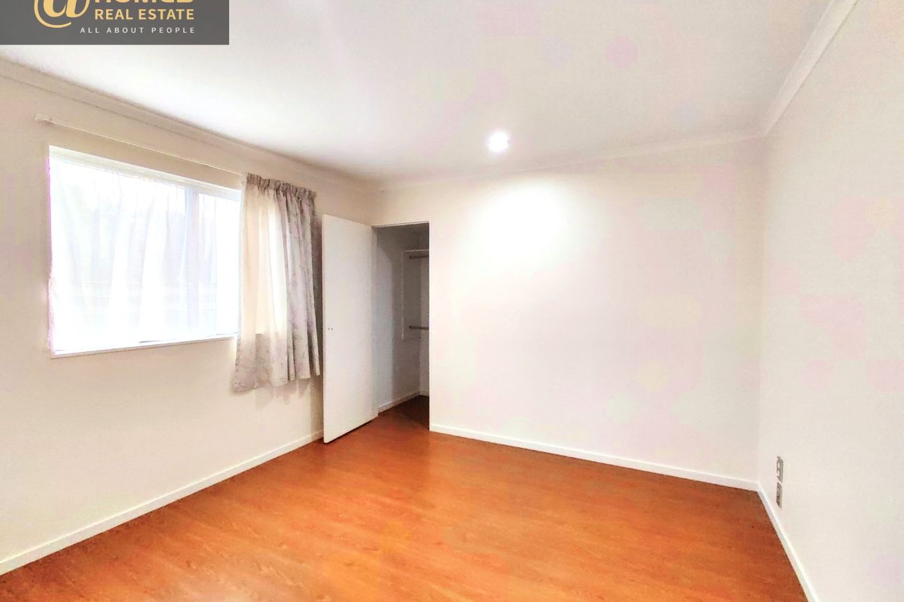 Henderson-3 bedroom house, the rent includes water usage bills. - Aanzicht 4