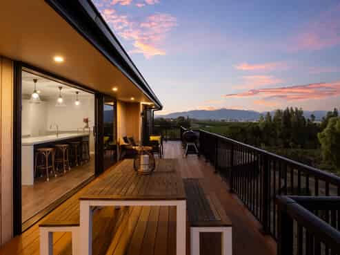6 Lake View Place, Fairhall