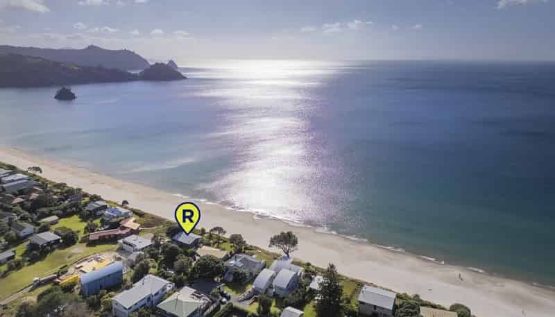 320 Tangiora Avenue, Whangapoua