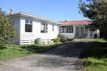 1427 Waitaanga Road, Waitaanga