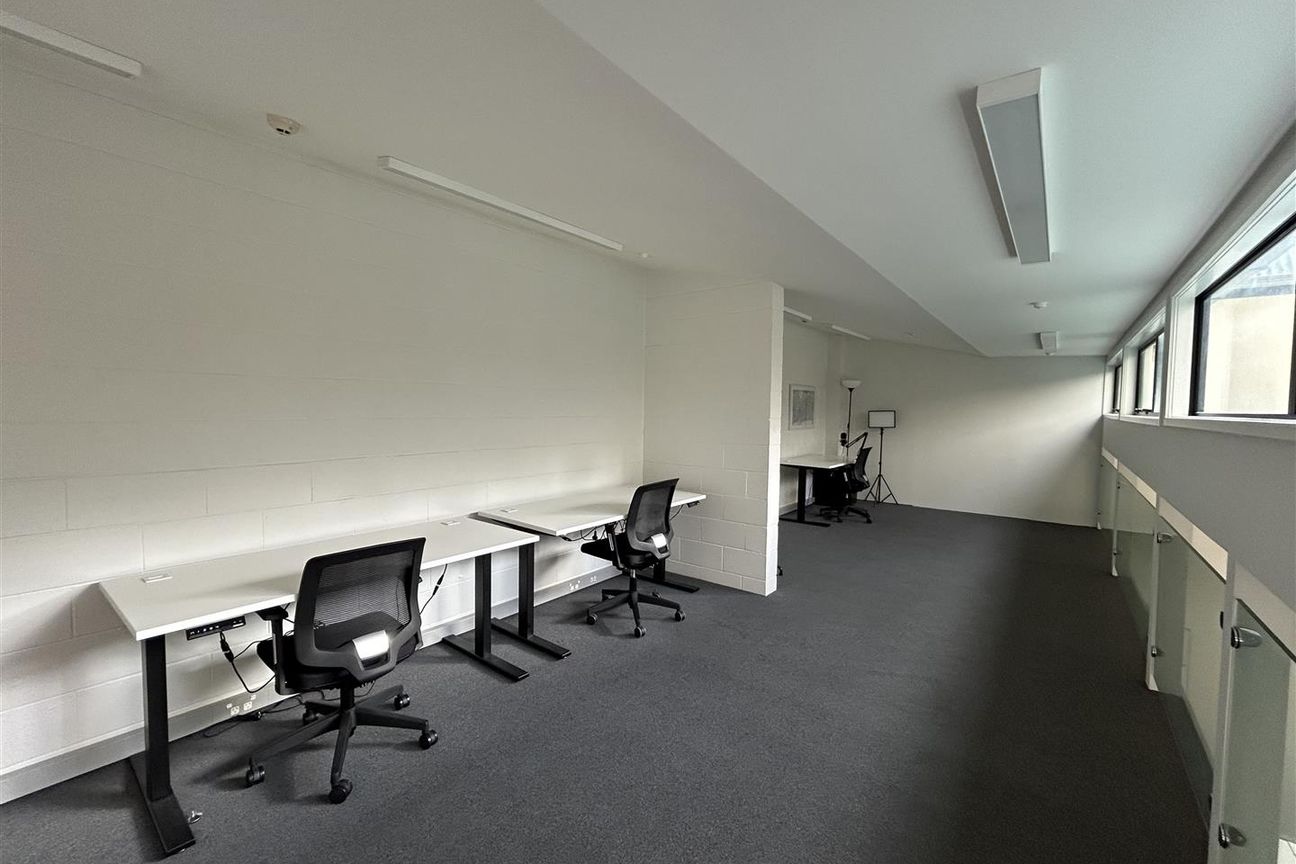 Savills - Contemporary Newmarket Space - Bild 6