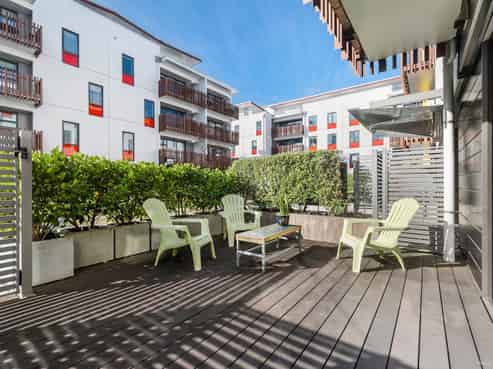 302/26 Library Lane, Albany