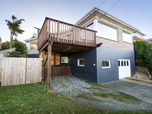 11 Dalrymple Street, Pine Hill