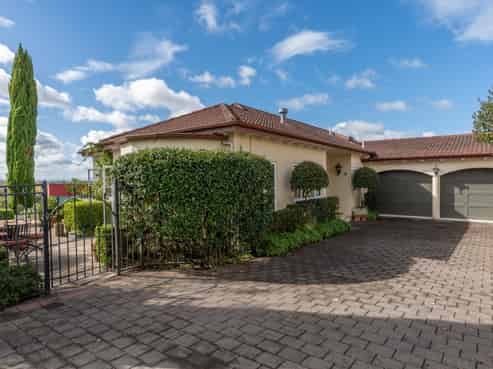 145 Clarence Street, Hamilton Lake