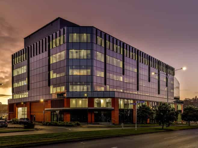 NORTH SHORE'S NEWEST OFFICE BUILDING

 
