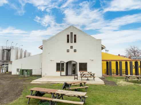 Unbeatable Hawke’s Bay investment with lifestyle