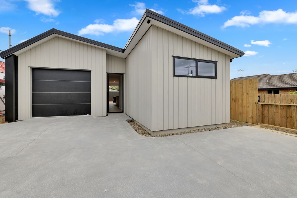 Easy Living - Walk to Town (4 sold only 2 left!) 2