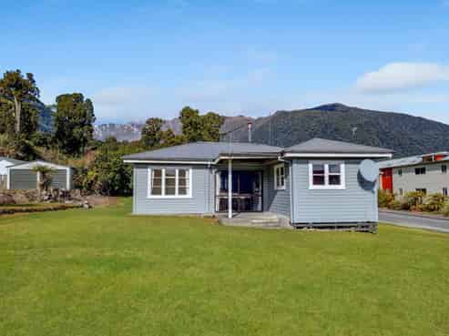 13 Main Road, Fox Glacier