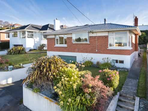 154 Easther Crescent, Kew