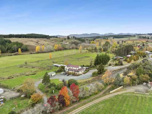 Become a part of history - Historic Inn for sale