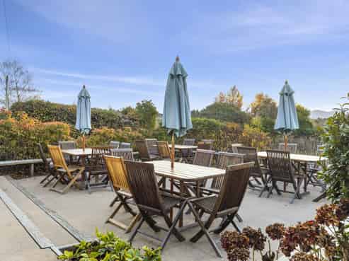 Become a part of history - Historic Inn for sale