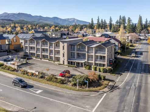 Live-in Management opportunity