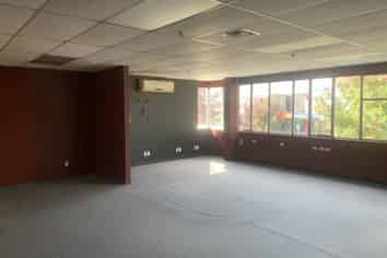 Convenient Pakuranga Office | 119m2