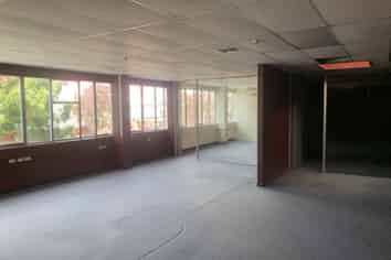 Convenient Pakuranga Office | 119m2