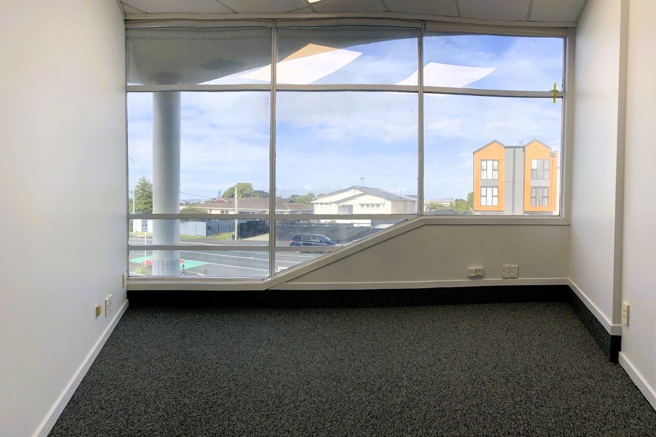 Versatile and Well Equipped Office | 250 m² - Όψη 5