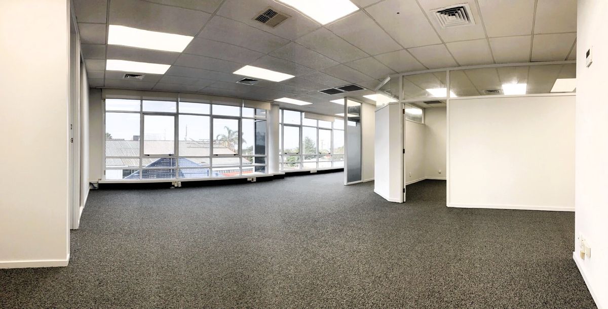 Versatile and Well Equipped Office | 250 m²