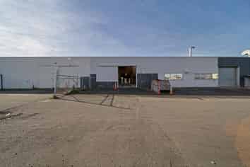 Prime Warehouse & Office - Close to the Airport
