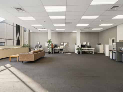 Character gem in central CBD with option to occupy