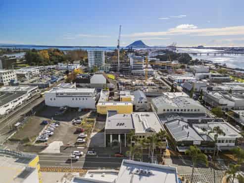 Character gem in central CBD with option to occupy