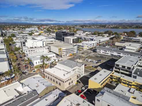 Character gem in central CBD with option to occupy