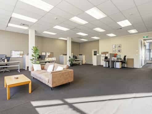 Character gem in central CBD with option to occupy