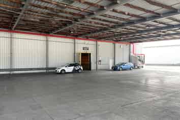 Spacious Warehouse for Lease