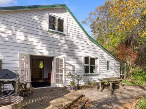 5625 West Coast Road, Springfield