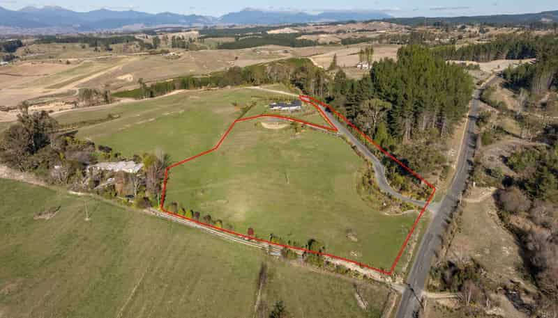 167 Dominion Road, Mahana