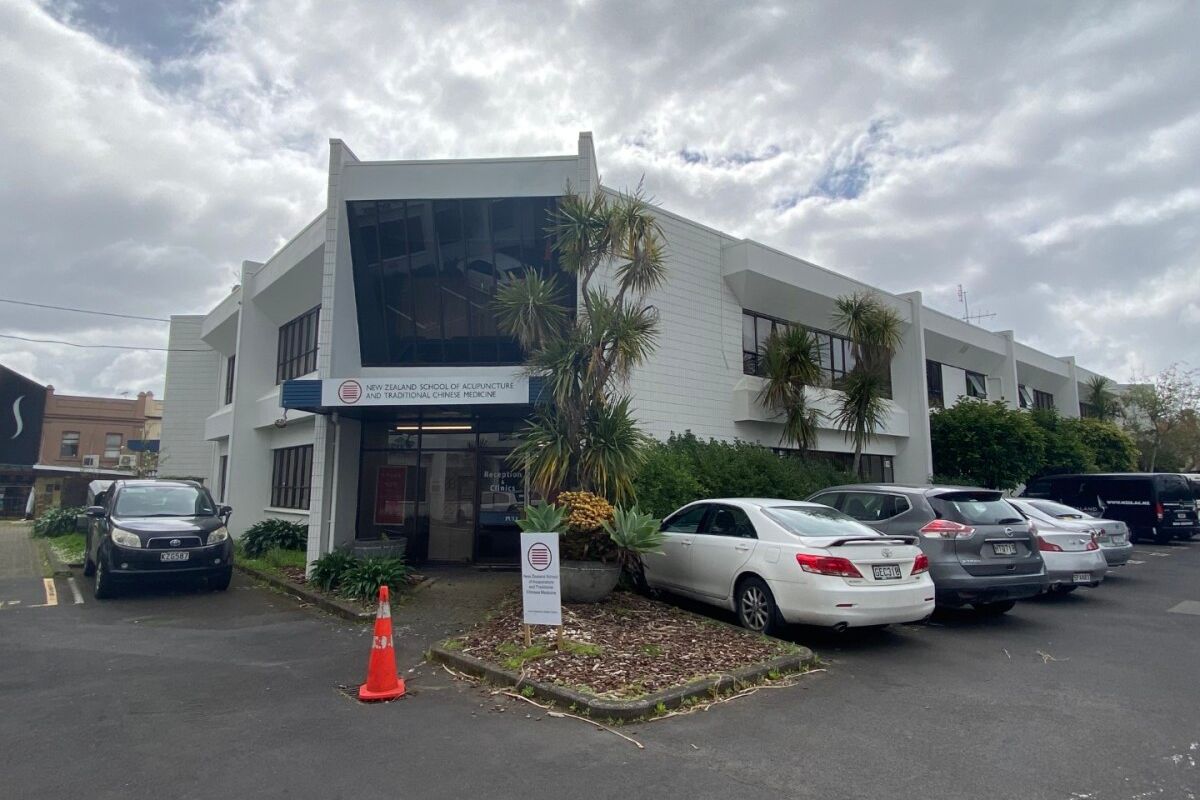Affordable & Flexible Office Suites - View 4