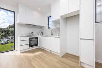 4/54 Taharoto Road, Takapuna