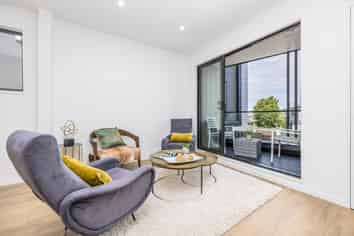 4/54 Taharoto Road, Takapuna