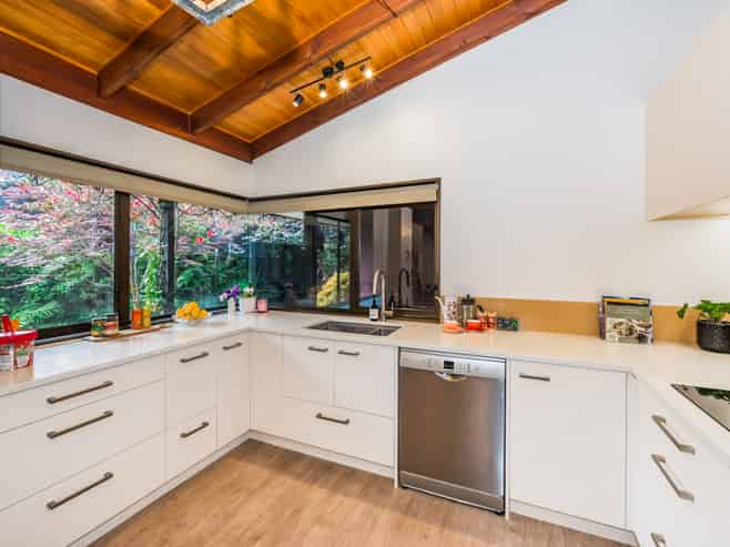 1 Manu Grove, Waikanae