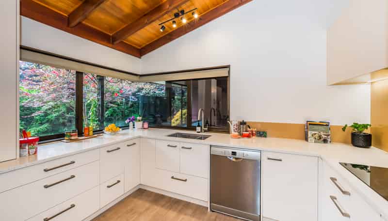 1 Manu Grove, Waikanae