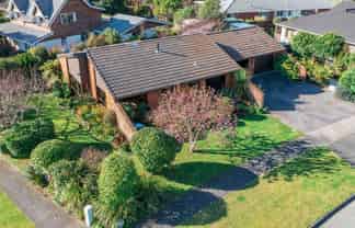 1 Manu Grove, Waikanae