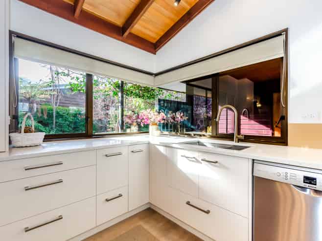 1 Manu Grove, Waikanae