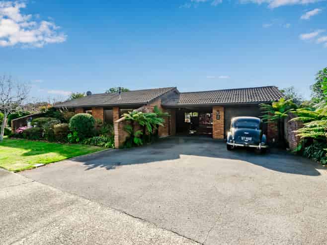 1 Manu Grove, Waikanae