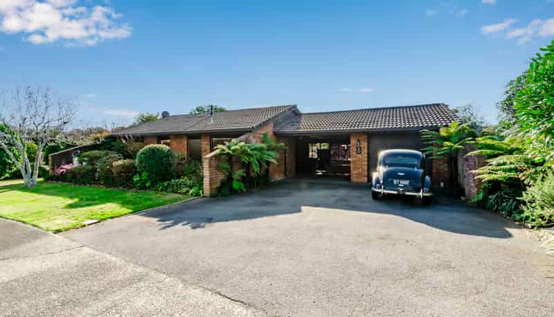 1 Manu Grove, Waikanae