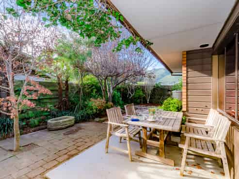 1 Manu Grove, Waikanae