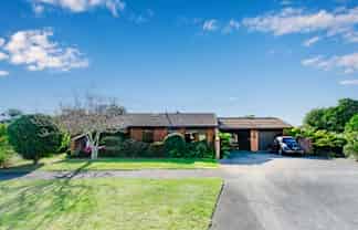 1 Manu Grove, Waikanae