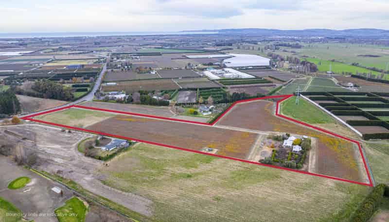 1135 Links Road, Waiohiki