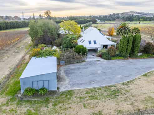 1135 Links Road, Waiohiki